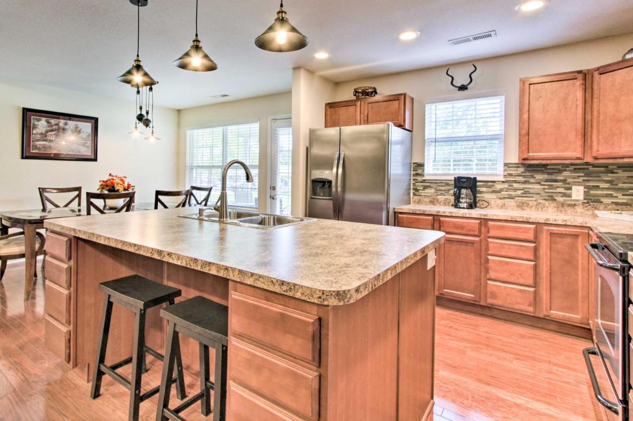 Home With Community Pool - 2 Miles To The Island! Pigeon Forge Εξωτερικό φωτογραφία